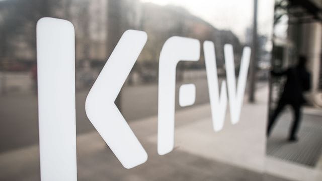 Immobilienbesitzer können ab Dienstag bei der KfW wieder Zuschüsse für energieeffizientes Sanieren beantragen.