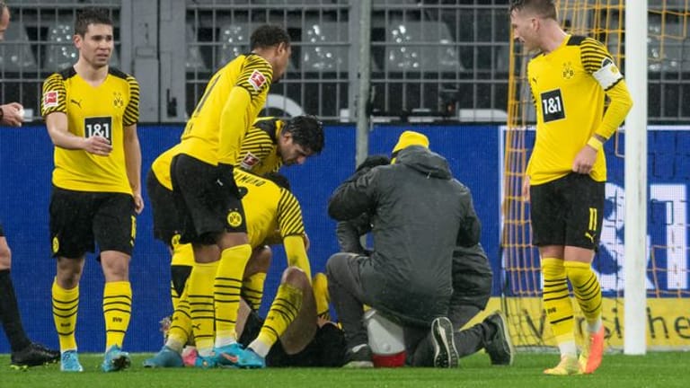 Entwarnung: Giovanni Reyna hat sich wider Erwarten nur eine leichte Oberschenkelblessur zugezogen.
