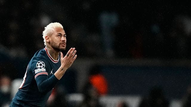 Würde gern für einen Verein in den USA spielen, "wenigstens für eine Saison": Neymar.