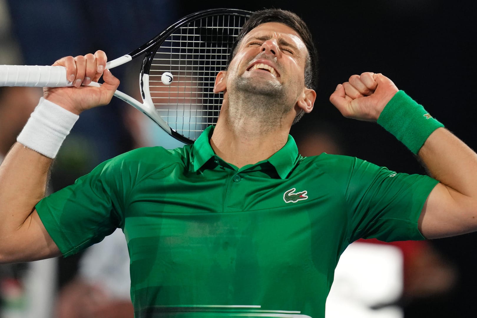 Novak Djokovic: Der Tennis-Star feiert seinen Erstrundensieg in Dubai.