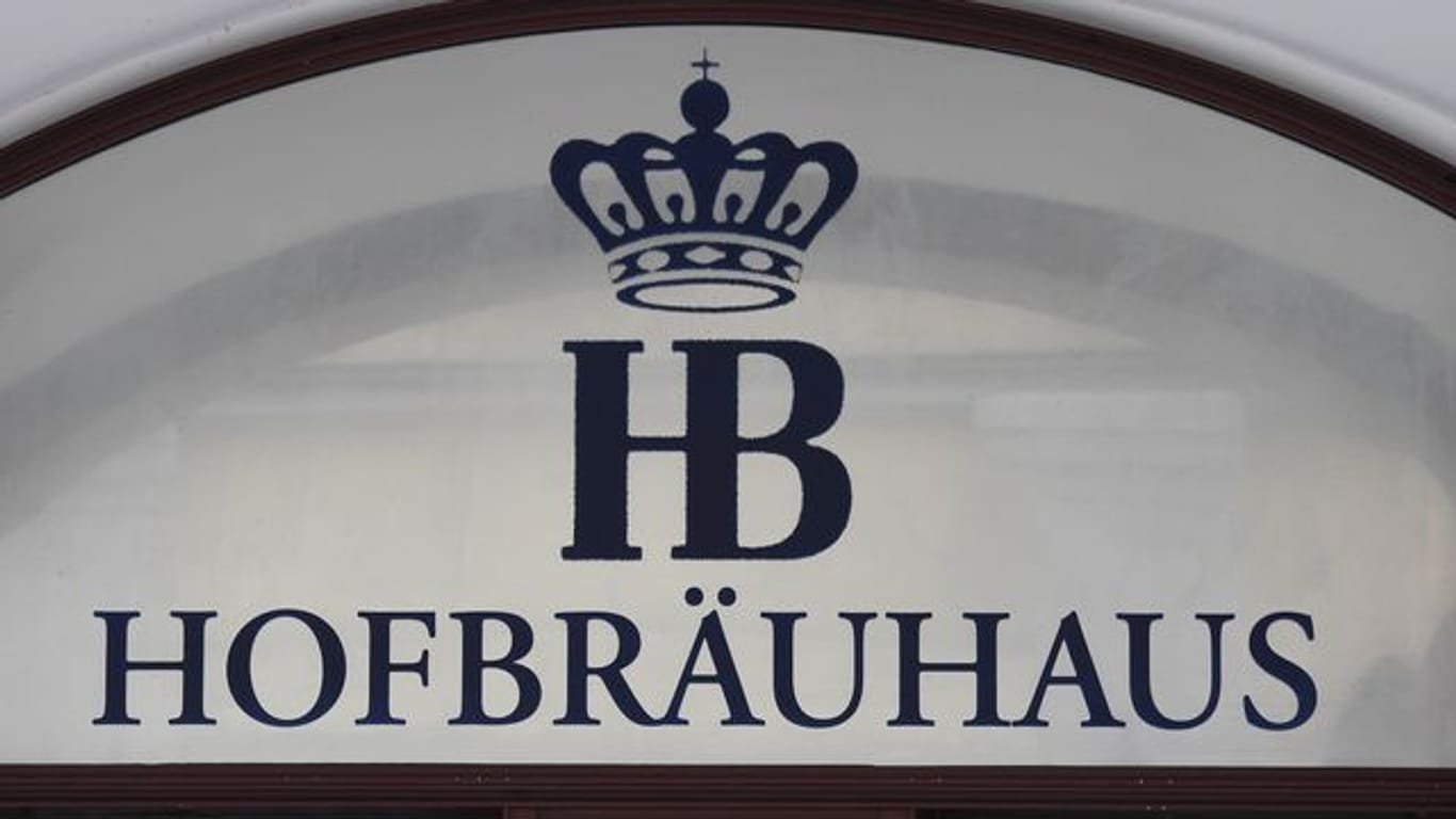 Das Staatliche Hofbräuhaus München liefert sich einen Rechtsstreit mit dem Hofbrauhaus Aktienbrauerei und Malzfrabrik zu Dresden.