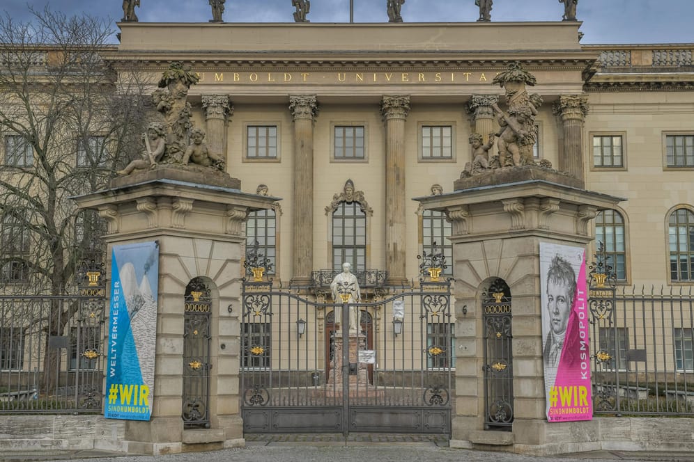 Hauptgebäude der Humboldt-Universität zu Berlin (Archivbild): Die Vorwürfe sollen nun geprüft werden.