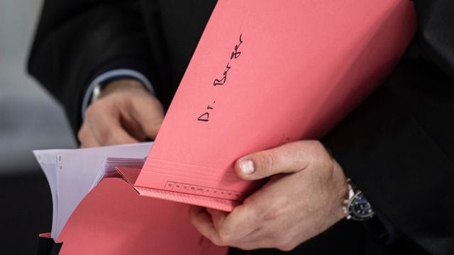 Prozess um "Cum-Ex"-Aktiendeals Prozess um "Cum-Ex"-Aktiendeals