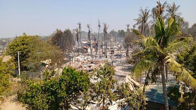 Mwe Tone war eines von zwei Dörfern, die nach Angaben von myanmarischen Nachrichtenagenturen Ende Januar von Soldaten niedergebrannt wurden.