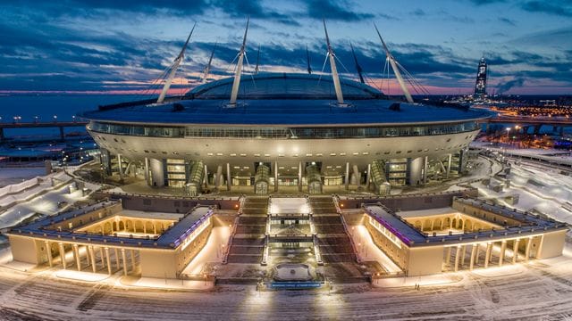 Das 2017 für die WM neu errichtete Fußballstadion in St. Das 2017 für die WM neu errichtete Fußballstadion in St.