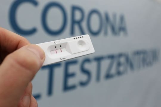 Für den Anspruch auf ein Genesenenzertifikat genügt bald ein positiver Antigen-Schnelltest.