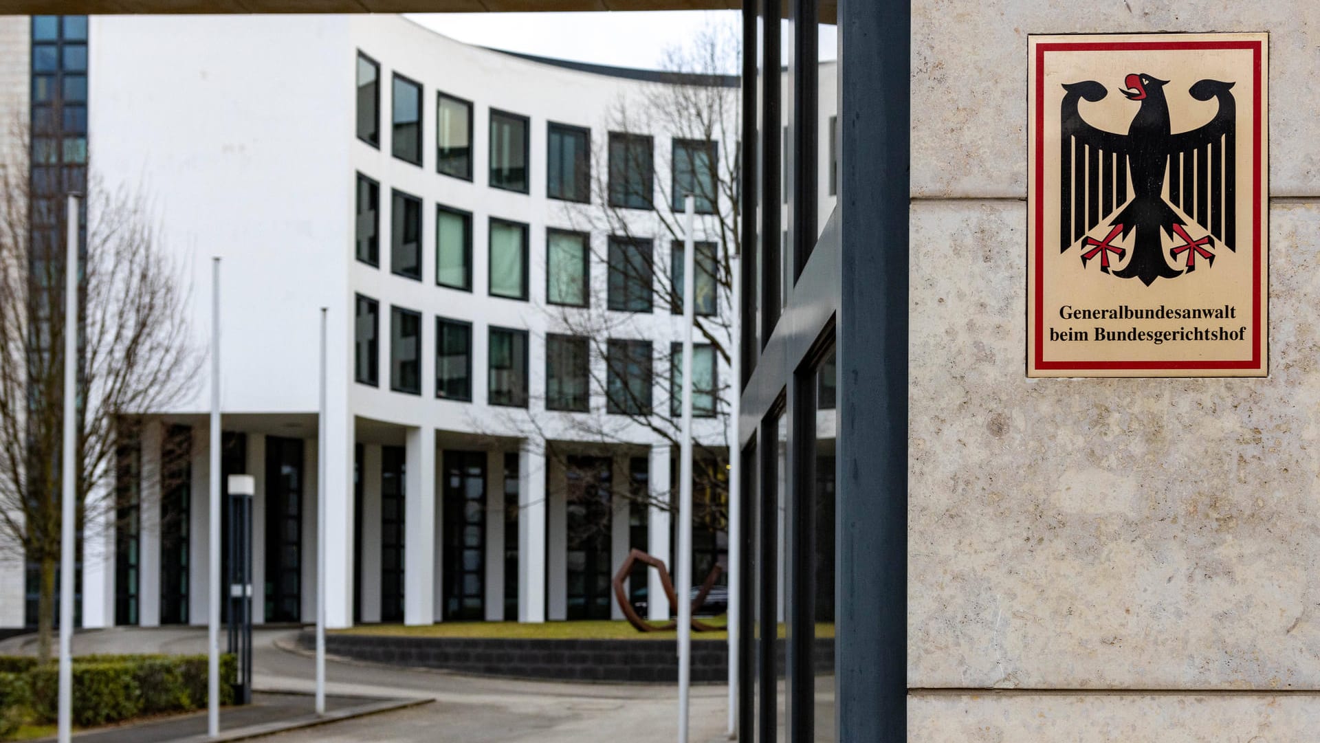 Die Bundesanwaltschaft in Karlsruhe (Archivfoto): Seit Mai 2021 sitzt der Beschuldigte in U-Haft, jetzt ist die Anklage fertig. Die Bundesanwaltschaft in Karlsruhe (Archivfoto): Seit Mai 2021 sitzt der Beschuldigte in U-Haft, jetzt ist die Anklage fertig.