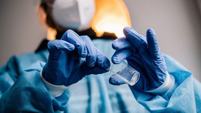 Helfer in Impfzentren können auch 2022 die Übungsleiter- beziehungsweise Ehrenamtspauschale in Anspruch nehmen. Helfer in Impfzentren können auch 2022 die Übungsleiter- beziehungsweise Ehrenamtspauschale in Anspruch nehmen.