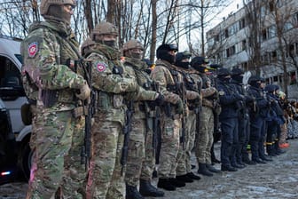 Ukrainische Nationalgardisten: Der Sicherheitsrat des Landes hat den Ausnahmezustand für das Land angekündigt.