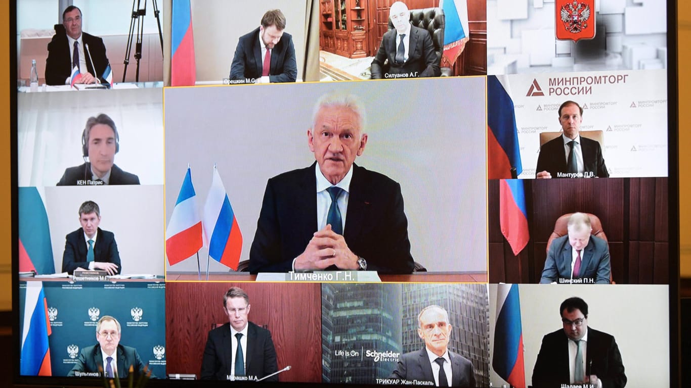 Der Bildschirm einer Videokonferenz in Putins Büro (Archiv): Mittig ist Gennadi Timtschenko zu sehen.
