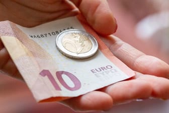 Das Bundeskabinett hat die geplante Erhöhung des Mindestlohns auf 12 Euro auf den Weg gebracht.