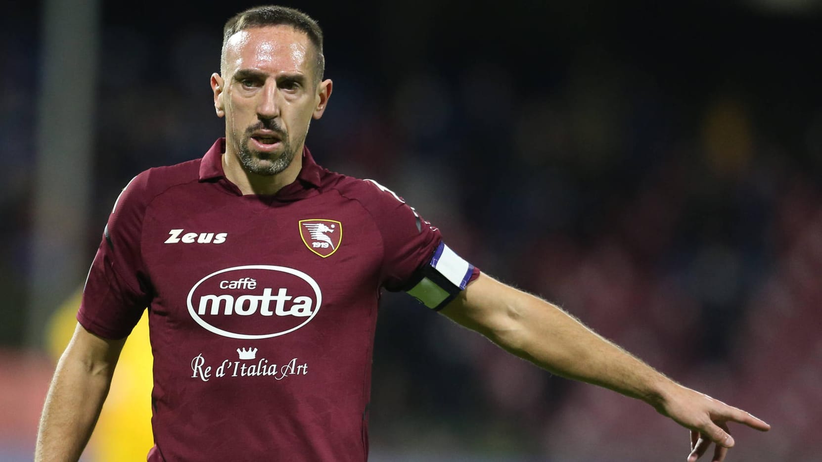 Ribéry im Salernitana-Trikot: Die Bayern-Legende ist Kapitän der Mannschaft.