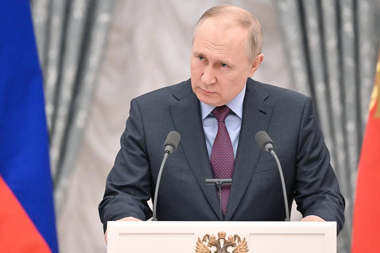 Pokert Russlands Präsident Wladimir Putin zu hoch?