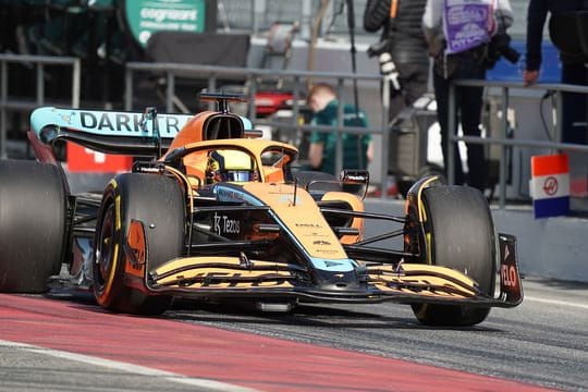 Fuhr bei ersten Testfahrten Tagesbestzeit: Lando Norris vom Team McLaren.