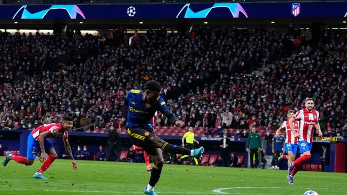Anthony Elanga erzielt den späten Ausgleich von Manchester United bei Atlético Madrid.