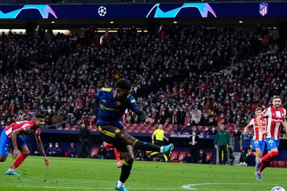 Anthony Elanga erzielt den späten Ausgleich von Manchester United bei Atlético Madrid.