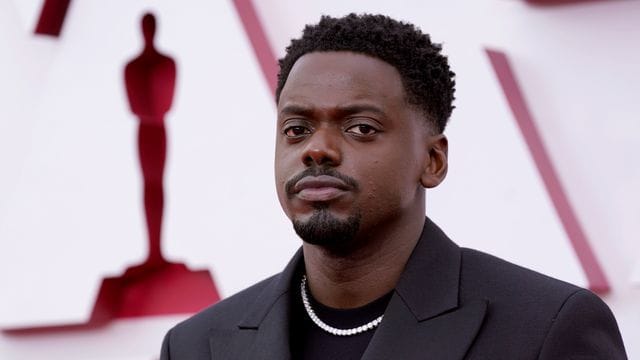 Schauspieler Daniel Kaluuya bei der Oscar-Verleihung 2021.