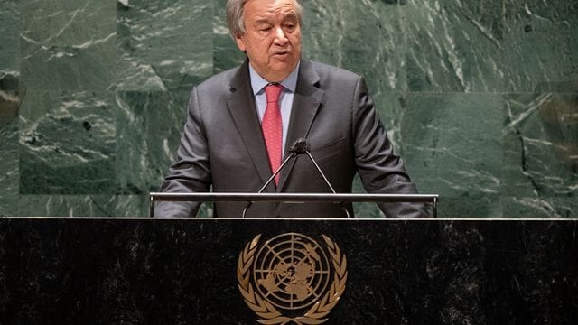 UN-Generalsekretär António Guterres spricht in der UN-Vollversammlung.