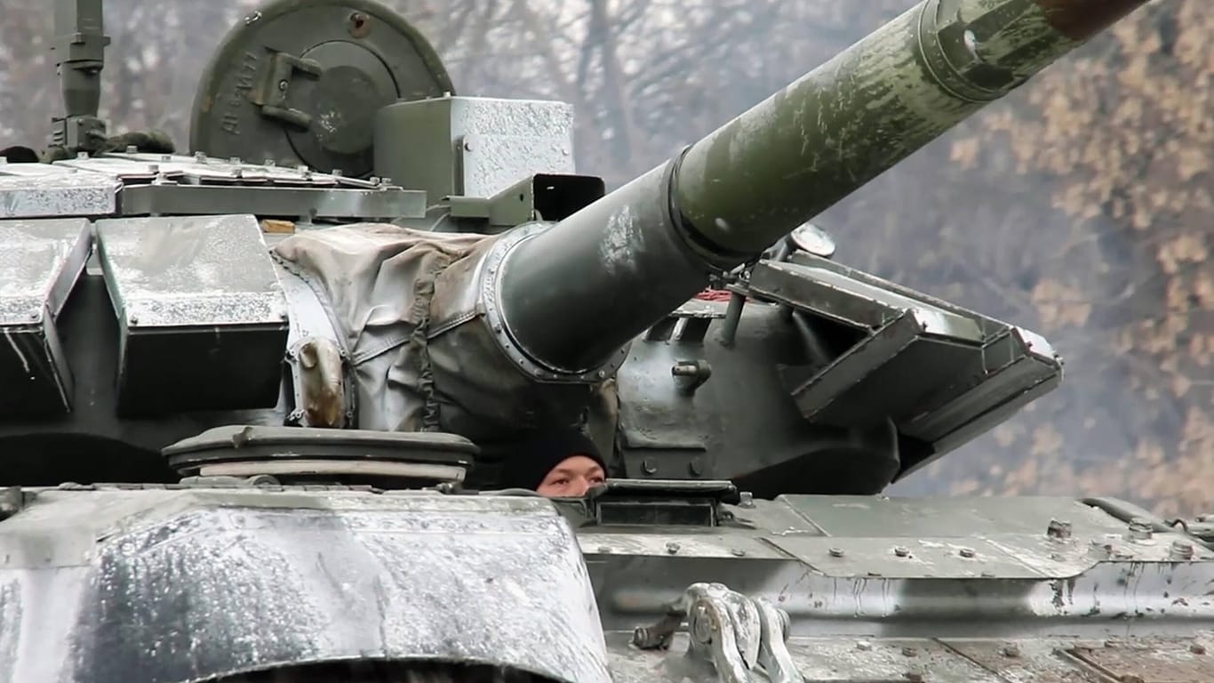 Ein russischer Panzer (Archivbild): Wladimir Putin hat einen Krieg in Europa angezettelt.