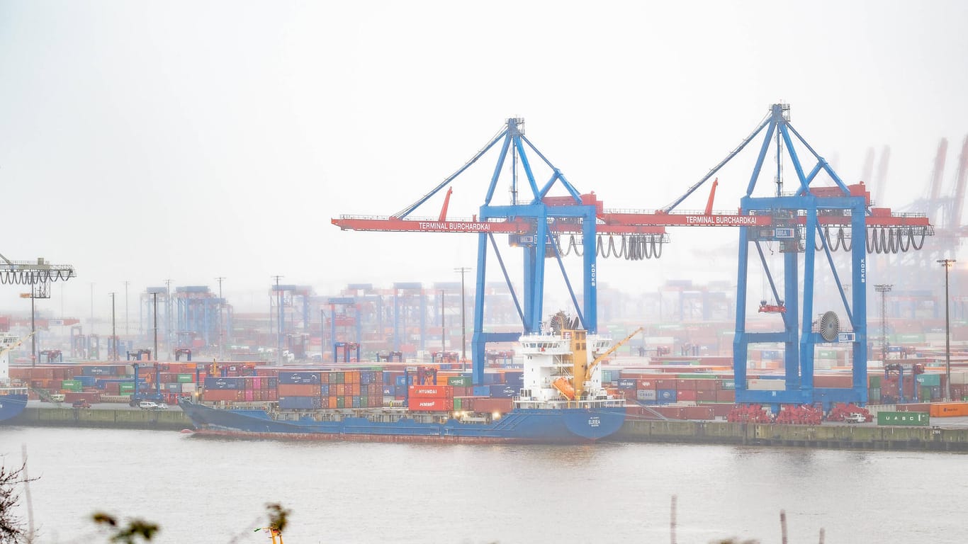 Gestapelte Container im Hamburger Hafen (Archivbild): Der Hafen in Odessa ist geschlossen.