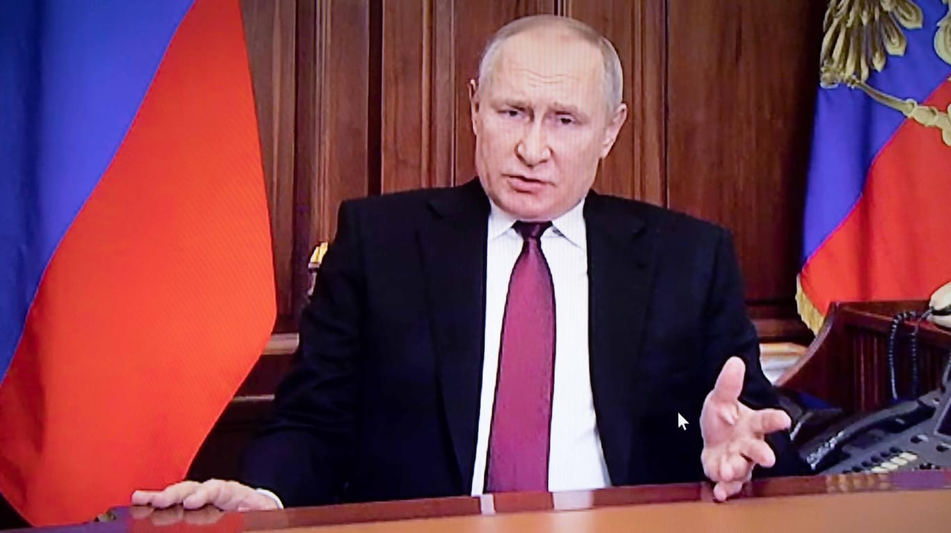 Ansprache des russischen Präsidenten: Wladimir Putin macht deutlich, dass kein anderes Land sich in den Krieg mit der Ukraine einmischen sollte – auf harte Sanktionen könnte er mit wirtschaftlichen Vergeltungsschlägen reagieren.