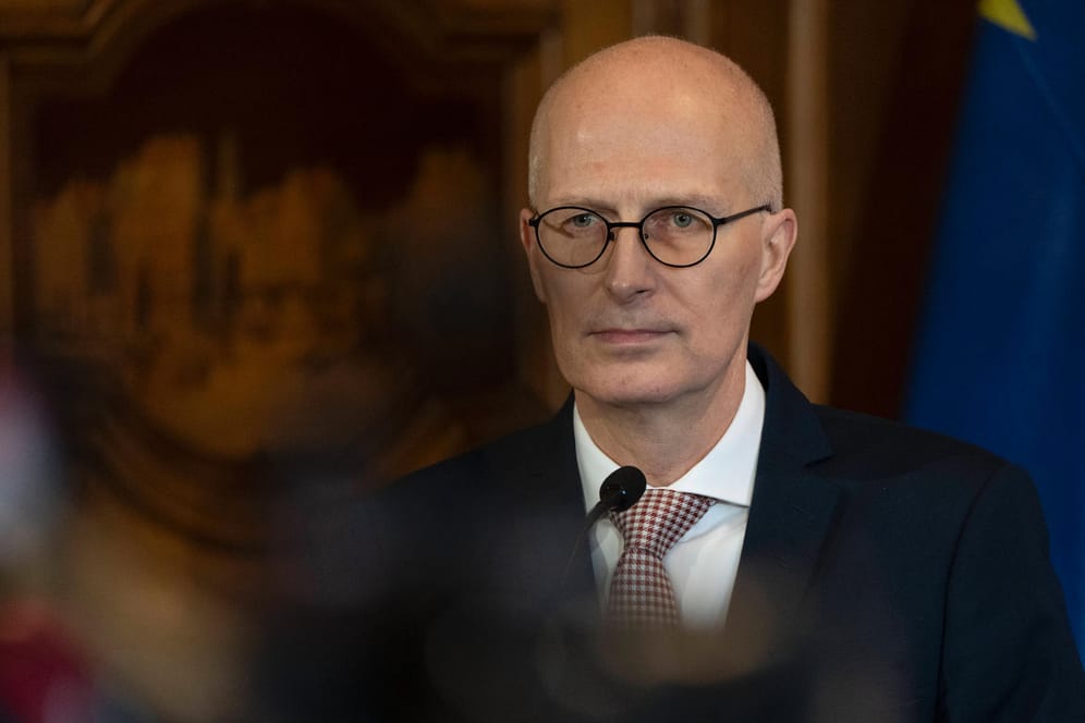 Peter Tschentscher, Hamburgs Bürgermeister: Hamburg wolle mögliche Geflüchtete aus der Ukraine aufnehmen, so Tschentscher.