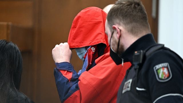 Urteil im Missbrauchsprozess gegen katholischen Priester Urteil im Missbrauchsprozess gegen katholischen Priester