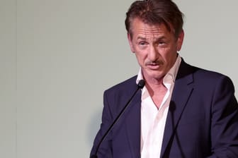 Sean Penn: Der Oscarpreisträger setzt sich seit Jahren für internationale Hilfsorganisationen und Initiativen gegen Krieg ein.