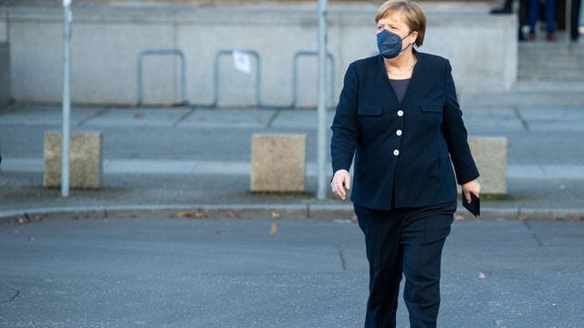 Die ehemalige Bundeskanzlerin Angela Merkel hat den russischen Angriff auf die Ukraine verurteilt. Die ehemalige Bundeskanzlerin Angela Merkel hat den russischen Angriff auf die Ukraine verurteilt.