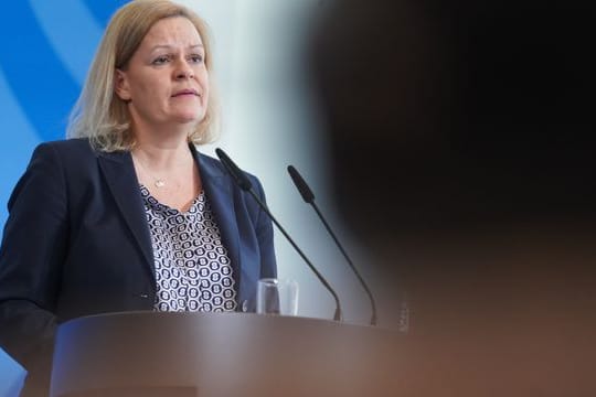 Bundesinnenministerin Nancy Faeser (SPD) sagte, Deutschland sei auf Flüchtende aus der Ukraine vorbereitet.