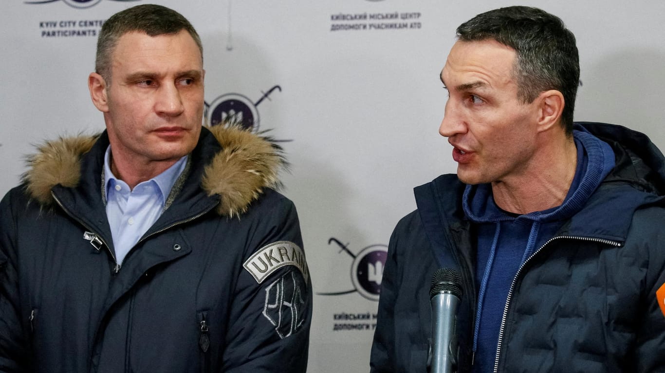 Vitali (l.) und Wladimir Klitschko: Die beiden prominenten Brüder bangen um ihr Heimatland.
