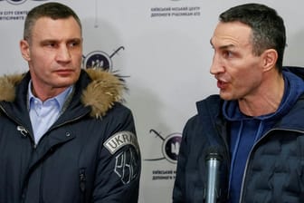 Vitali (l.) und Wladimir Klitschko: Die beiden prominenten Brüder bangen um ihr Heimatland.