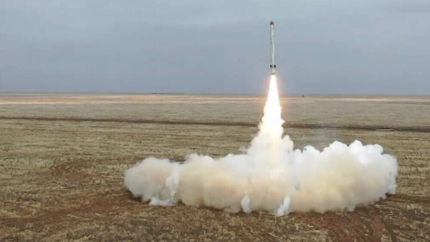 Abschuss einer interkontinentalen Iskander. Die Rakete ist Teil des russischen Atomwaffenarsenals.