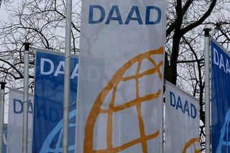 Der DAAD schränkt seine wissenschaftlichen Beziehungen mit Russland infolge des Angriffs auf die Ukraine ein.