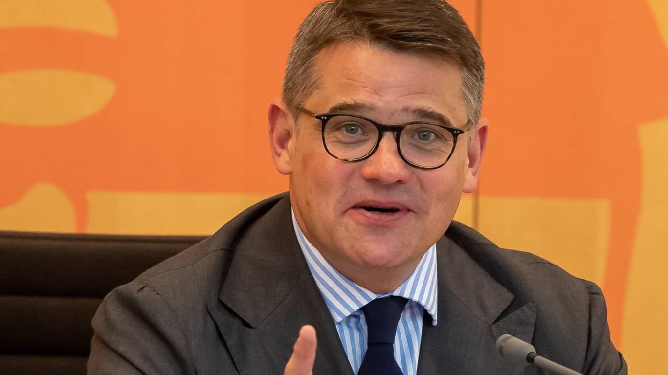 Boris Rhein: Der CDU-Politiker soll zum 1. Juni das Amt des hessischen Ministerpräsidenten von Volker Bouffier übernehmen.