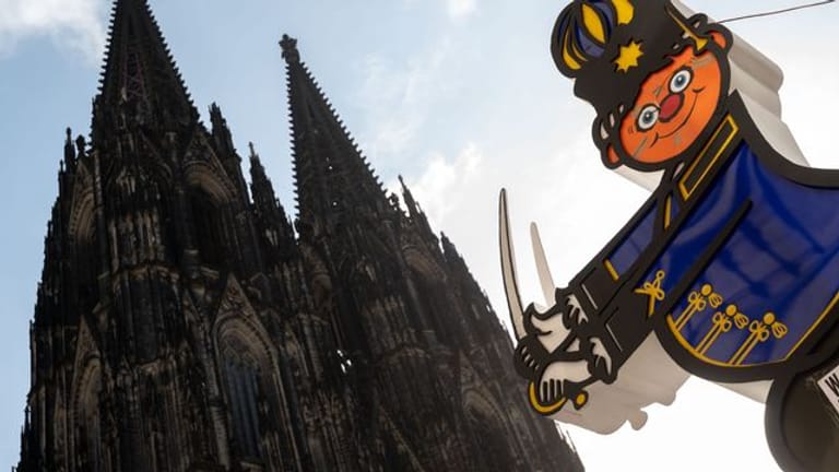 Am Rosenmontag soll es in Köln eine Friedensdemo mit Karnevalswagen geben.