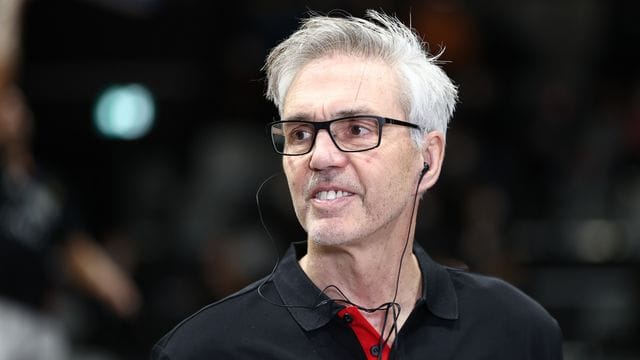 Kann sich über den Sieg der deutschen Basketballer beim WM-Quali-Spiel in Israel freuen: Nationaltrainer Gordon Herbert. Kann sich über den Sieg der deutschen Basketballer beim WM-Quali-Spiel in Israel freuen: Nationaltrainer Gordon Herbert.