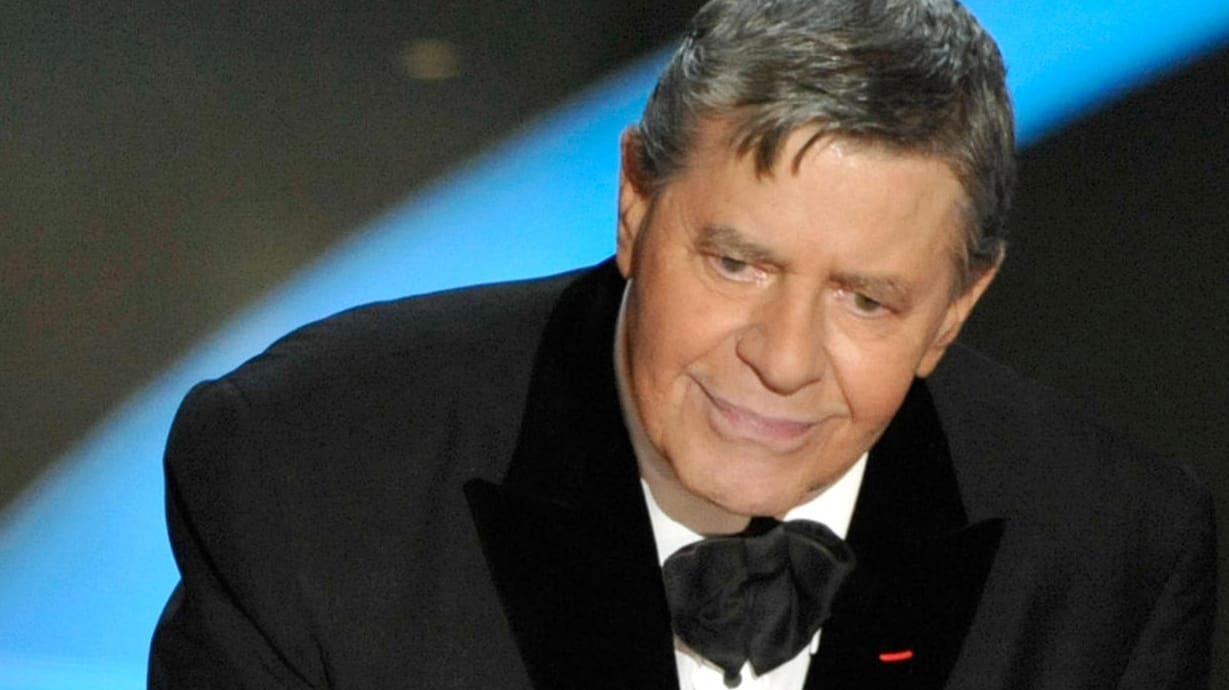 Jerry Lewis: Mehrere Frauen werfen dem Komiker sexuelle Belästigung vor.