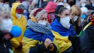 "Hört auf zu kämpfen": Tausende fordern Frieden in Ukraine