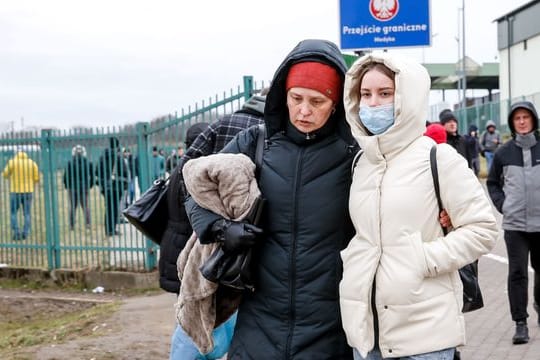 Ukraine-Konflikt - Flüchtende an der Grenze in Medyka, Polen