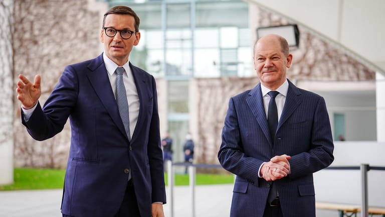 Olaf Scholz mit dem polnischen Regierungschef Mateusz Morawiecki: "an das Gewissen Deutschlands zu appellieren".