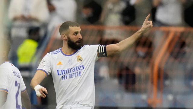 Stürmerstar Karim Benzema sorgte mit seinem Treffer für den 1:0-Sieg der Königlichen. Stürmerstar Karim Benzema sorgte mit seinem Treffer für den 1:0-Sieg der Königlichen.