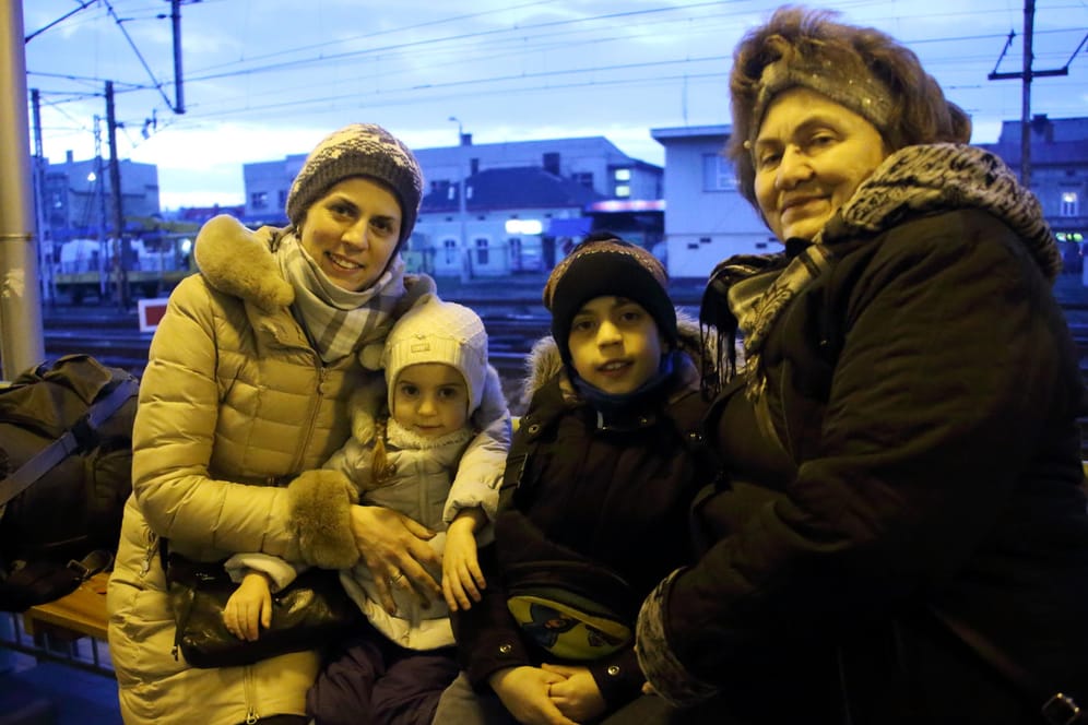 Endlich geschafft: Marta ist mit ihren Kindern und ihrer Mutter Dana aus Lwiw geflüchtet.