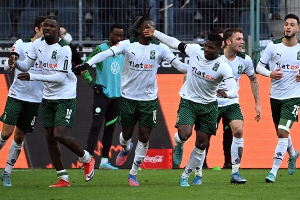 Mönchengladbach kam gegen Wolfsburg nach einem 0:2-Rückstand noch zurück.