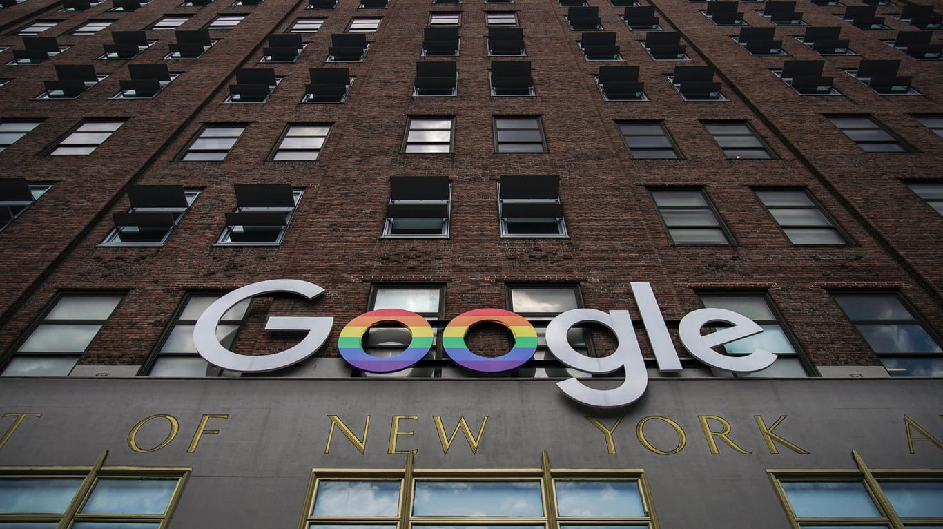 Google Bürogebäude in New York (Archivbild): Der US-Konzern hat als Reaktion auf den Krieg, den Russland gegenüber der Ukraine begonnen hat, Einschränkungen gegen russische Staatsmedien erlassen.