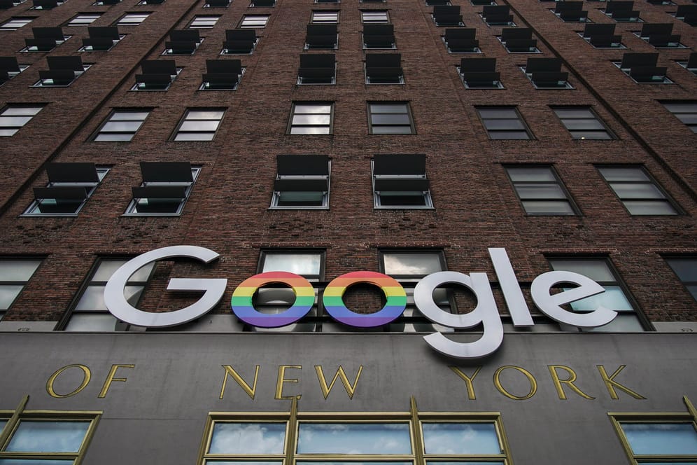 Google Bürogebäude in New York (Archivbild): Der US-Konzern hat als Reaktion auf den Krieg, den Russland gegenüber der Ukraine begonnen hat, Einschränkungen gegen russische Staatsmedien erlassen.