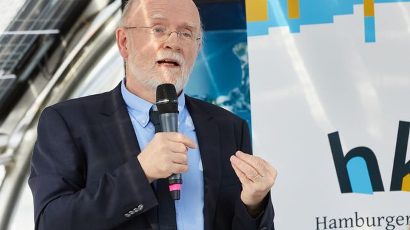 Der Meeresbiologe Hans-Otto Pörtner sagt, die Welt befinde sich im entscheidenden Jahrzehnt, um das Ruder beim Klimawandel noch herumzureißen.