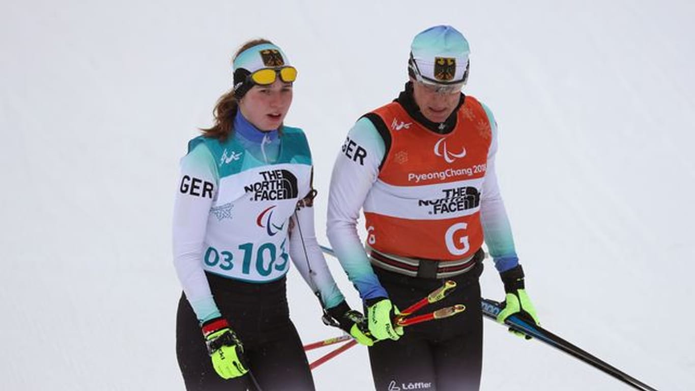 Clara Klug und ihr Guide Martin Härtl bei den Paralympics in Südkorea.
