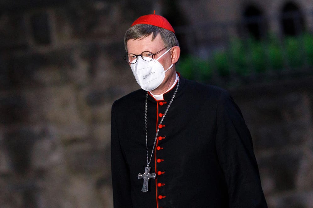 Kardinal Rainer Maria Woelki: Er steht wegen seines Umgangs mit der Aufarbeitung der MissbrauchsfÃ¤lle schon lÃ¤nger Druck. Kehrt er am Mittwoch wie geplant zurÃ¼ck?