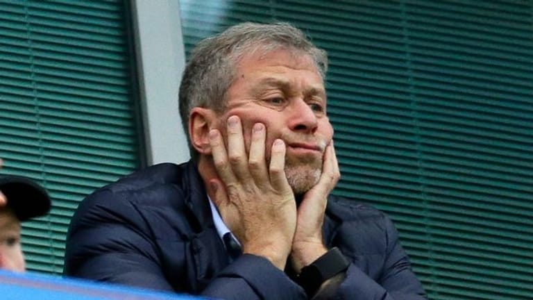 Club-Besitzer Roman Abramowitsch hat die Verwaltung beim FC Chelsea abgegeben.